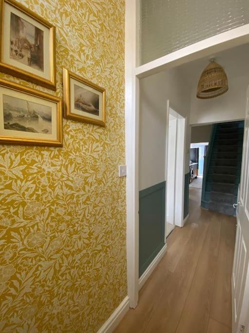 Sea Biscuit Cottage, Скарбъро Екстериор снимка